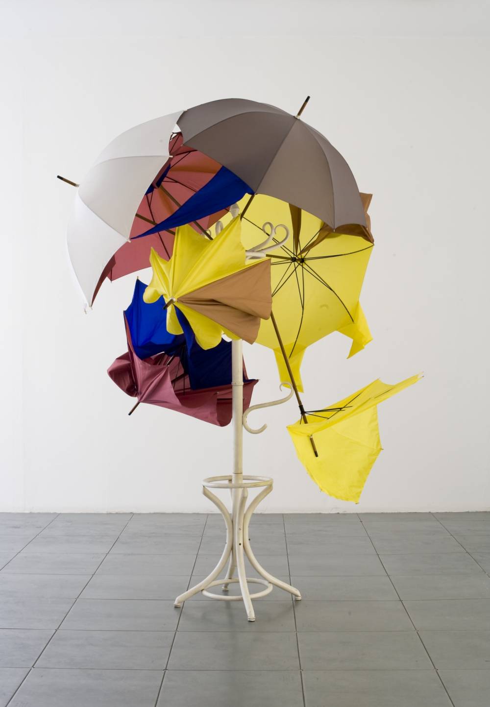 Simone Ruess, "Stojak na parasole" (2011/12), fot. dzięki uprzejmości galerii Le Guern